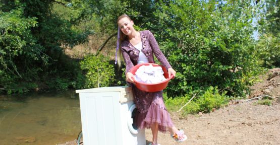 ÇILGIN KÖYLÜ KIZI OLURSA