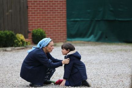 Etekteki Taşlar Dökülüyor