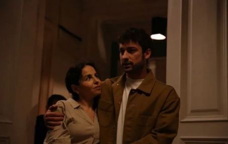 Halil bir işler çeviriyor…